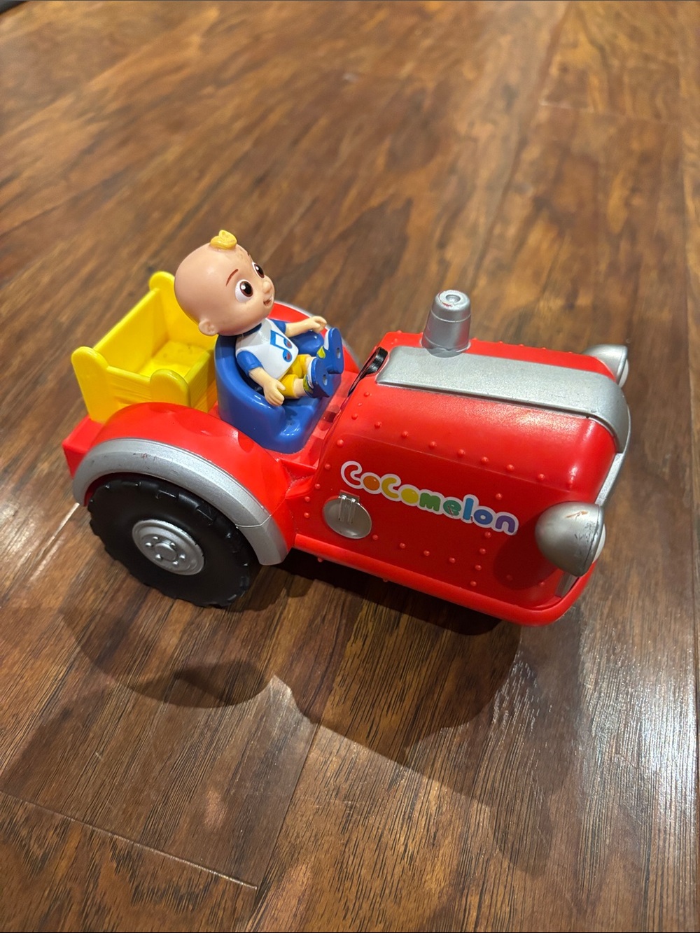 Cocomelon musical tractor